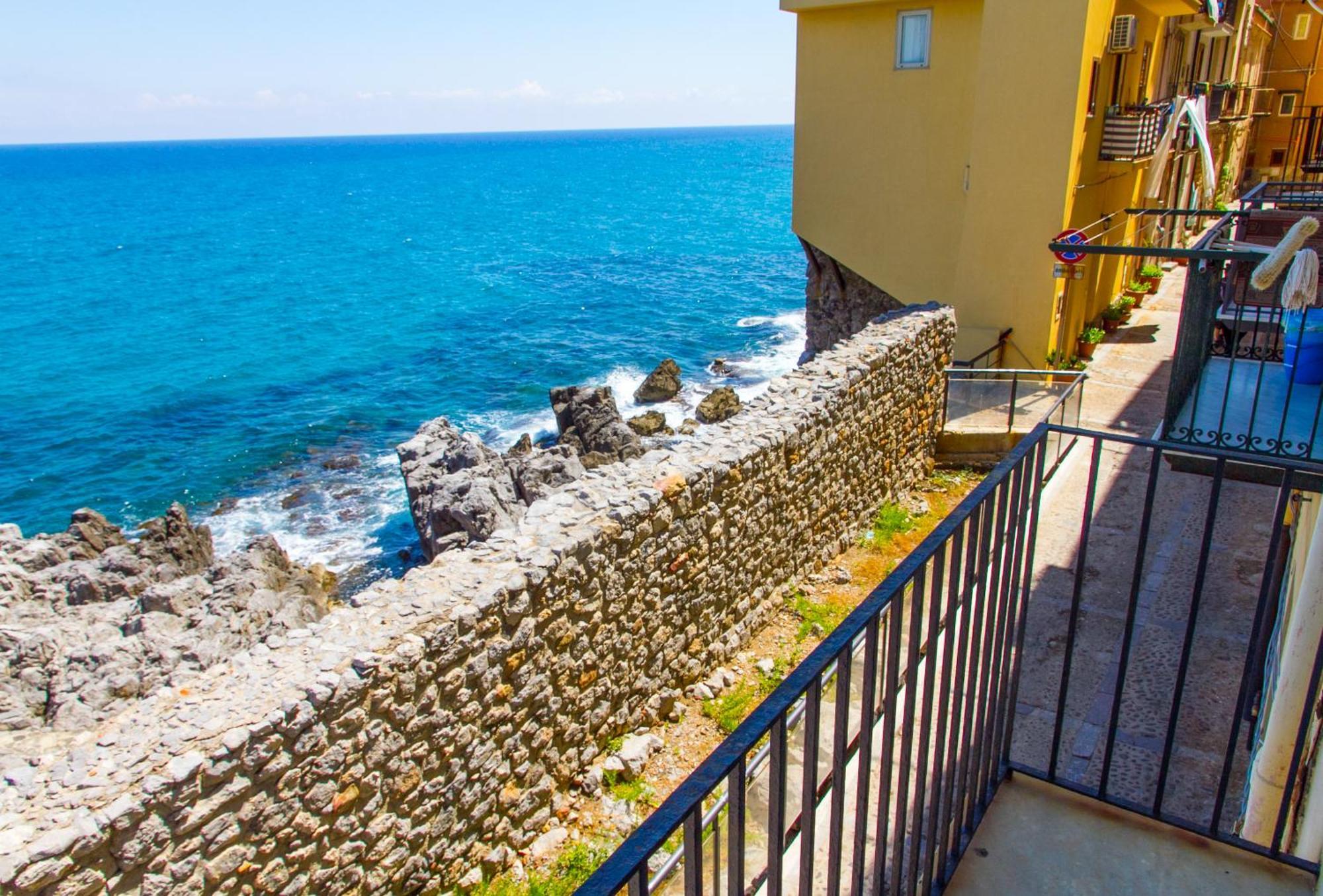Ai Candelori Hotel Cefalu Exterior photo
